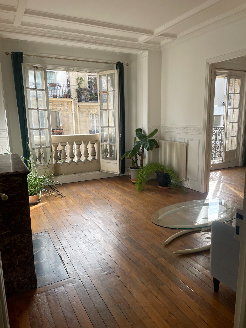 Paris Appartement&nbsp;2 274&nbsp;&euro;