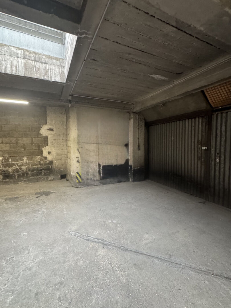 Paris Parking / box&nbsp;31 000&nbsp;&euro;